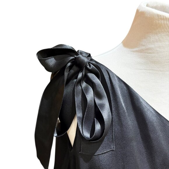 Stella McCartney Black One Shoulder Sleeveless Satin top Bow accent Size US 6 - Picture 3 of 16